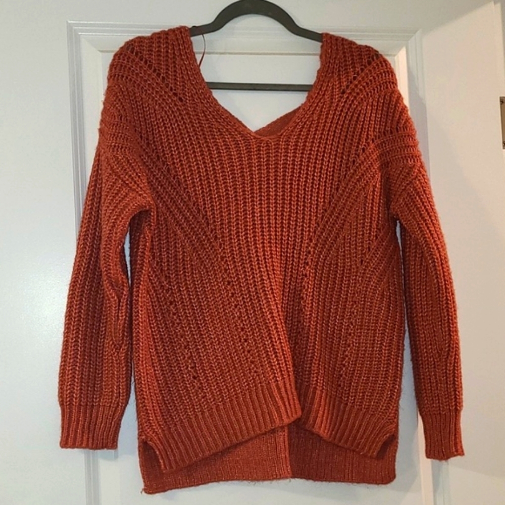 Hippie Rose VNeck chunky sweater‎